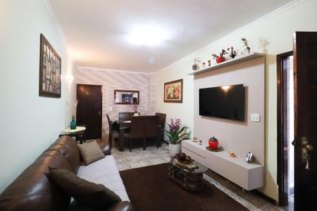 Casa à venda com 200m², 3 quartos e 2 vagasSala