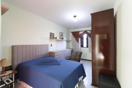 Casa à venda com 200m², 3 quartos e 2 vagasQuarto 1