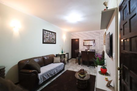 Casa à venda com 200m², 3 quartos e 2 vagasSala