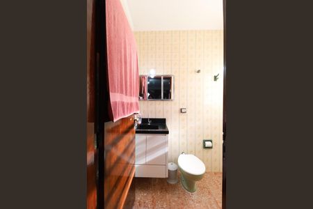 Casa à venda com 200m², 3 quartos e 2 vagasBanheiro 1