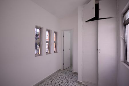 Casa à venda com 220m², 5 quartos e 4 vagasÁrea de Serviço - Quarto