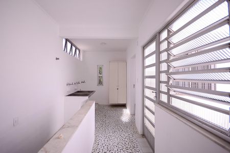 Casa à venda com 220m², 5 quartos e 4 vagasÁrea de Serviço