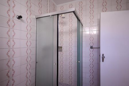 Casa à venda com 220m², 5 quartos e 4 vagasBanheiro do quarto 4