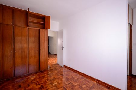 Casa à venda com 220m², 5 quartos e 4 vagasQuarto 4 - 