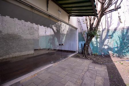 Casa à venda com 220m², 5 quartos e 4 vagasSala - Jardim