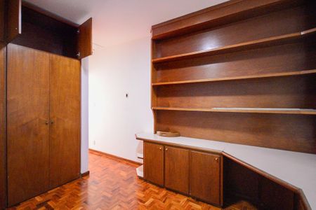 Casa à venda com 220m², 5 quartos e 4 vagasQuarto 3