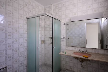 Casa à venda com 220m², 5 quartos e 4 vagasBanheiro Social