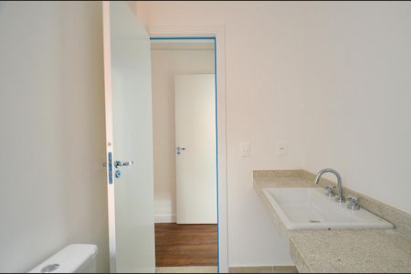 Apartamento à venda com 75m², 2 quartos e 2 vagasBanheiro da Suíte 1