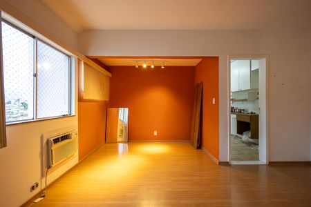 Apartamento à venda com 79m², 2 quartos e 1 vagaSala