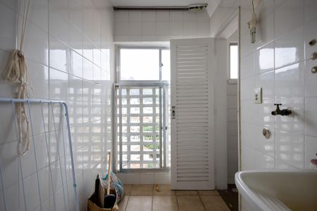 Apartamento à venda com 79m², 2 quartos e 1 vagaÁrea de Serviço