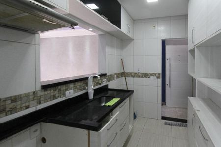 Apartamento à venda com 64m², 3 quartos e 1 vagaCozinha