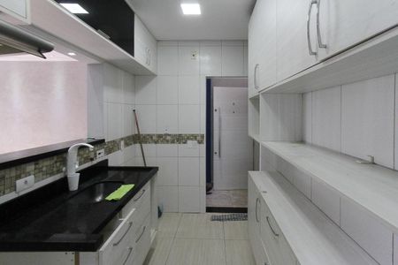 Apartamento à venda com 64m², 3 quartos e 1 vagaCozinha