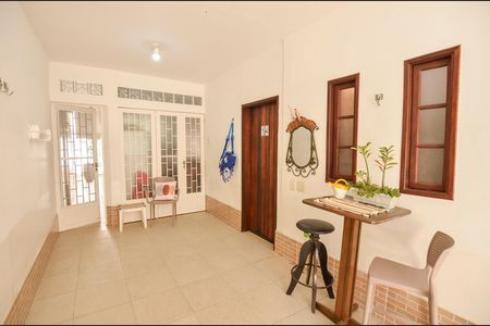 Hall de entrada de kitnet/studio para alugar com 1 quarto, 22m² em Tijuca, Rio de Janeiro
