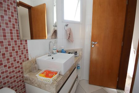 Apartamento à venda com 80m², 3 quartos e 2 vagasBanheiro Suíte 