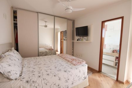 Apartamento à venda com 80m², 3 quartos e 2 vagasSuíte 