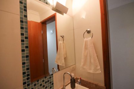 Apartamento à venda com 80m², 3 quartos e 2 vagasBanheiro Social