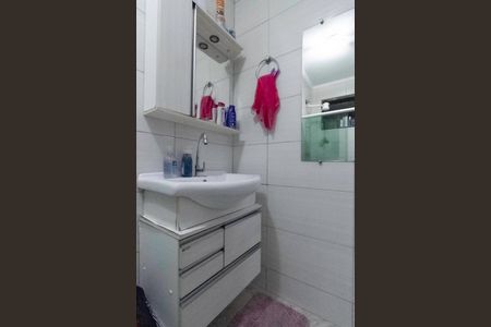 Casa à venda com 150m², 3 quartos e 2 vagas Casa à venda com 150m², 3 quartos e 2 vagasBanheiro da suíte