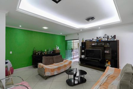 Casa à venda com 150m², 3 quartos e 2 vagas Casa à venda com 150m², 3 quartos e 2 vagasSala