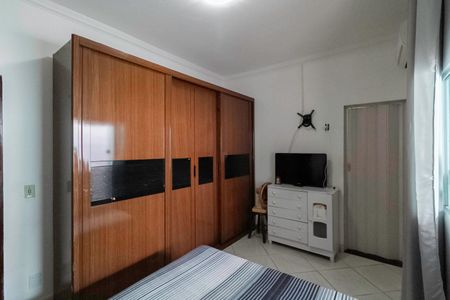 Casa à venda com 150m², 3 quartos e 2 vagas Casa à venda com 150m², 3 quartos e 2 vagasSuíte