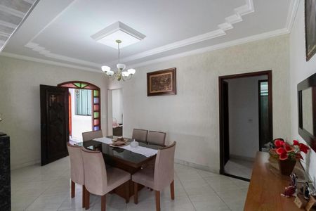 Casa à venda com 150m², 3 quartos e 2 vagas Casa à venda com 150m², 3 quartos e 2 vagasCopa