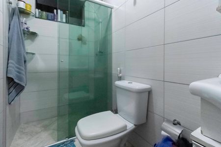 Casa à venda com 150m², 3 quartos e 2 vagas Casa à venda com 150m², 3 quartos e 2 vagasBanheiro da suíte
