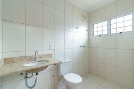 Casa à venda com 206m², 3 quartos e 4 vagas Casa à venda com 206m², 3 quartos e 4 vagasBanheiro do Quarto 1