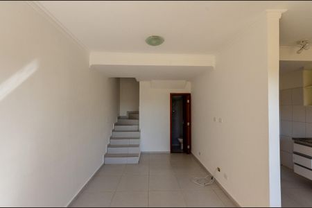 Casa de condomínio à venda com 100m², 2 quartos e 1 vaga Casa de condomínio à venda com 100m², 2 quartos e 1 vagaSala