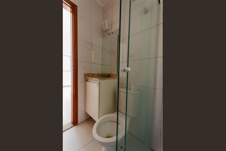 Casa de condomínio à venda com 100m², 2 quartos e 1 vaga Casa de condomínio à venda com 100m², 2 quartos e 1 vagaBanheiro da Suíte 2