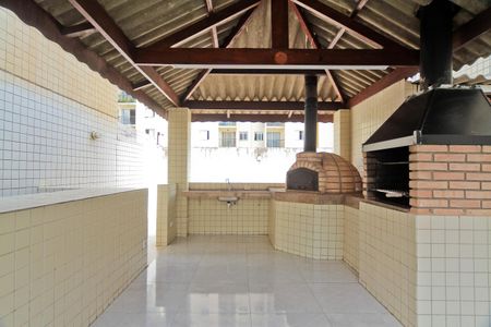 Apartamento para alugar com 42m², 2 quartos e 1 vaga Apartamento para alugar com 42m², 2 quartos e 1 vagaÁrea comum - Churrasqueira