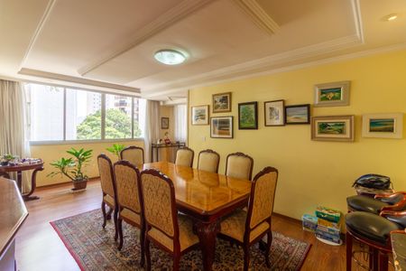 Apartamento à venda com 200m², 4 quartos e 2 vagasSala de Jantar