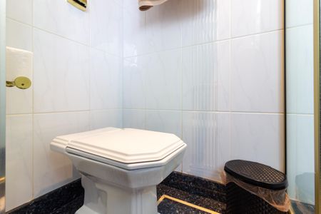 Apartamento à venda com 200m², 4 quartos e 2 vagasBanheiro da suíte