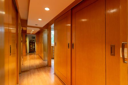 Apartamento à venda com 200m², 4 quartos e 2 vagasCloset da suíte