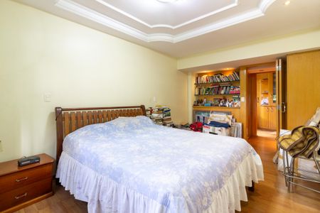 Apartamento à venda com 200m², 4 quartos e 2 vagasSuíte