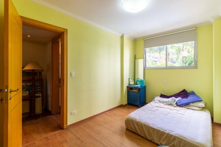 Apartamento à venda com 200m², 4 quartos e 2 vagasQuarto 2