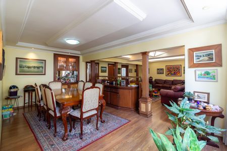 Apartamento à venda com 200m², 4 quartos e 2 vagasSala de Jantar