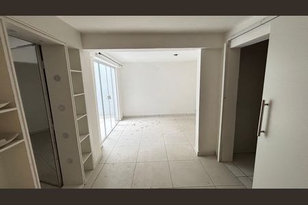 Casa à venda com 162m², 3 quartos e 3 vagasHall