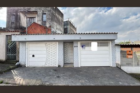 Casa à venda com 162m², 3 quartos e 3 vagasFachada