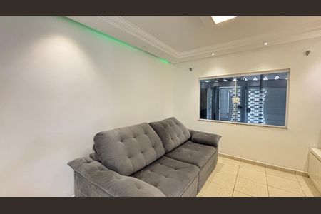 Casa à venda com 162m², 3 quartos e 3 vagasSala