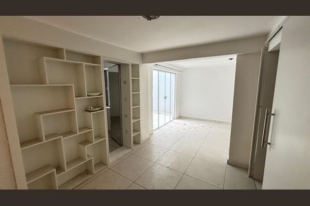 Casa à venda com 162m², 3 quartos e 3 vagasHall