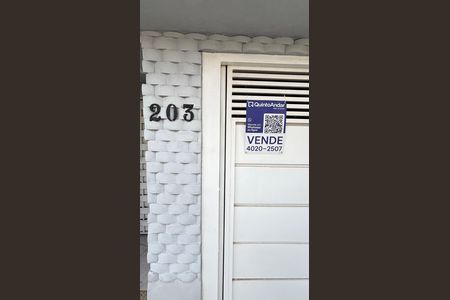 Casa à venda com 162m², 3 quartos e 3 vagasFachada