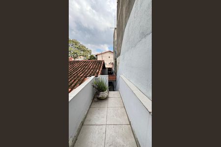Casa à venda com 162m², 3 quartos e 3 vagasEscada