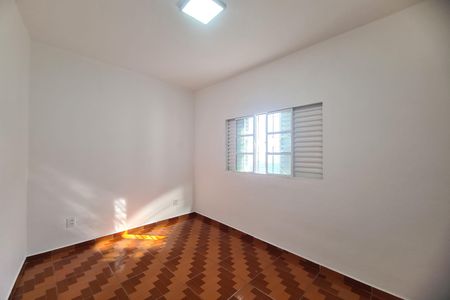 Casa à venda com 200m², 4 quartos e 4 vagas Casa à venda com 200m², 4 quartos e 4 vagasQuarto