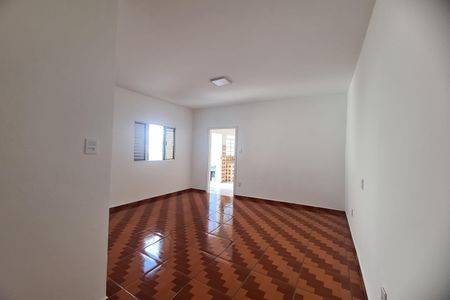 Casa à venda com 200m², 4 quartos e 4 vagas Casa à venda com 200m², 4 quartos e 4 vagasSala