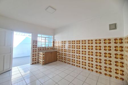 Casa à venda com 200m², 4 quartos e 4 vagas Casa à venda com 200m², 4 quartos e 4 vagasCozinha