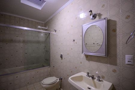 Casa para alugar com 170m², 3 quartos e 2 vagasBanheiro Social