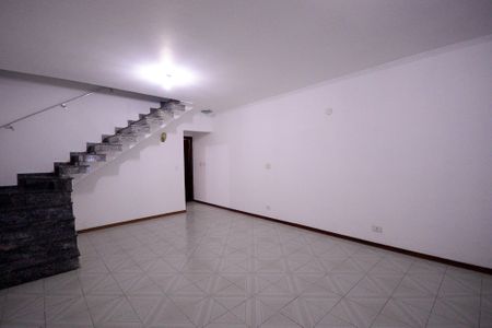 Casa para alugar com 170m², 3 quartos e 2 vagasSala