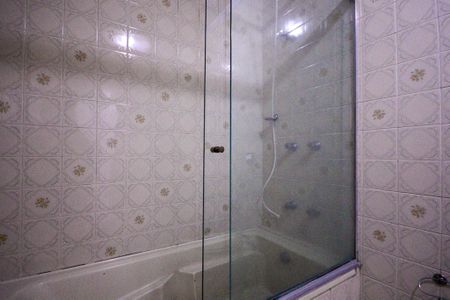 Casa para alugar com 170m², 3 quartos e 2 vagasBanheiro Social