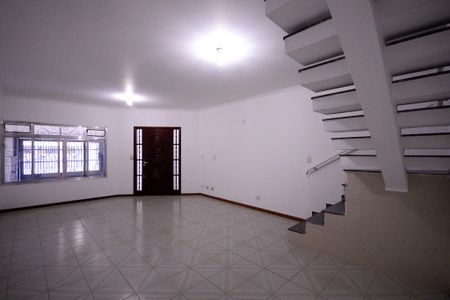 Casa para alugar com 170m², 3 quartos e 2 vagasSala