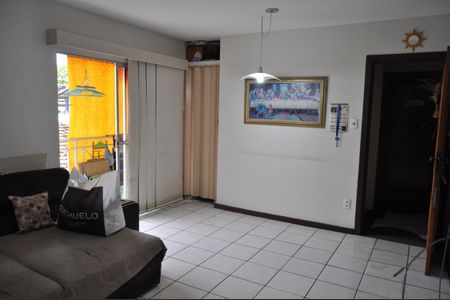 Apartamento à venda com 73m², 3 quartos e 1 vagaSala