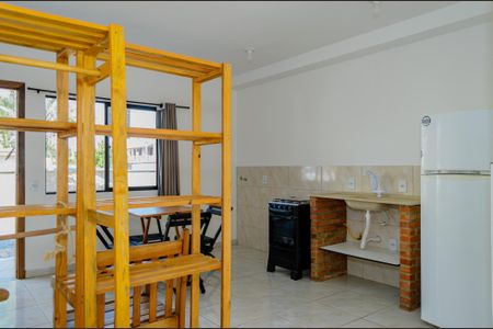 Studio para alugar com 28m², 1 quarto e sem vaga Studio para alugar com 28m², 1 quarto e sem vagaSala / Quarto / Cozinha